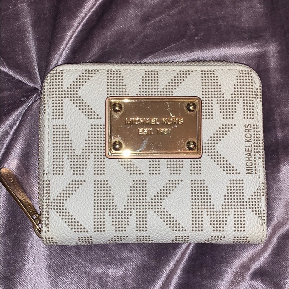 Michael Kors Monogram wallet/pouch